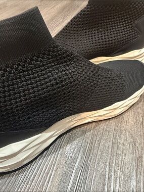 Women’s Black Knit Slip-On Sneakers - Minimal Sock Runner SZ 9